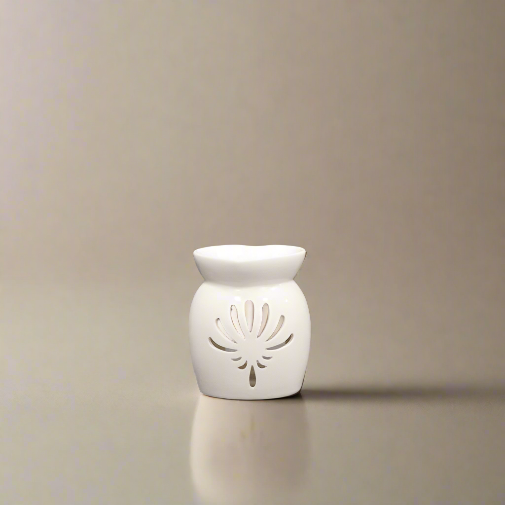 White Ceramic Wax/Oil Burner With Heart Shaped Top