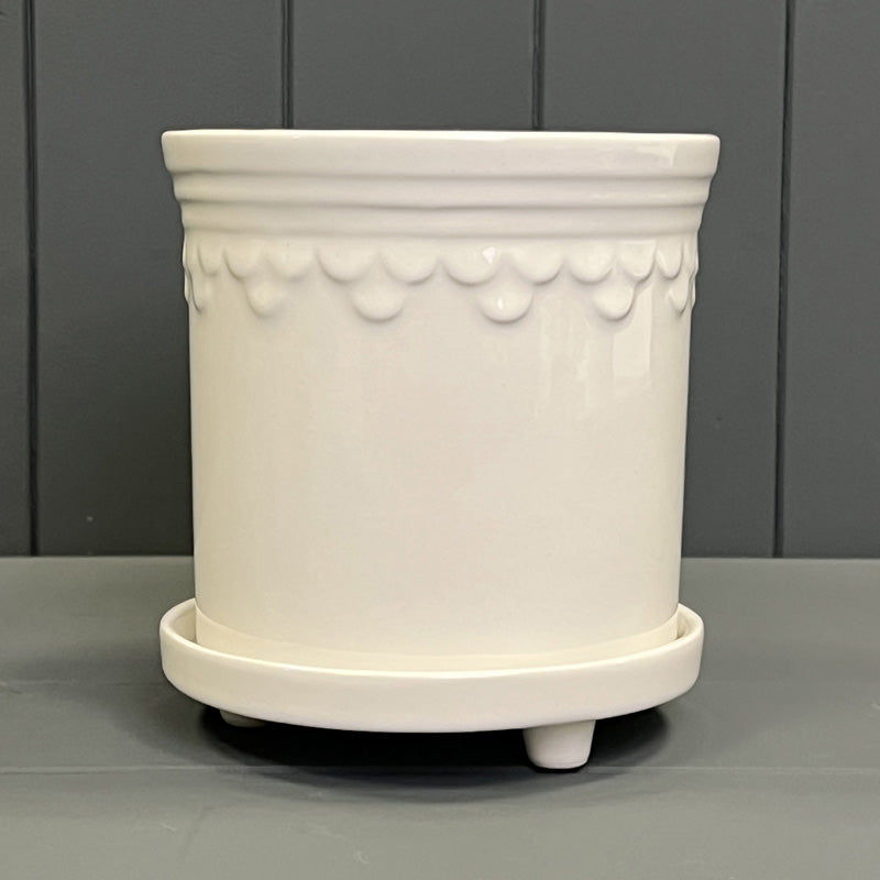 White Saucer Pot