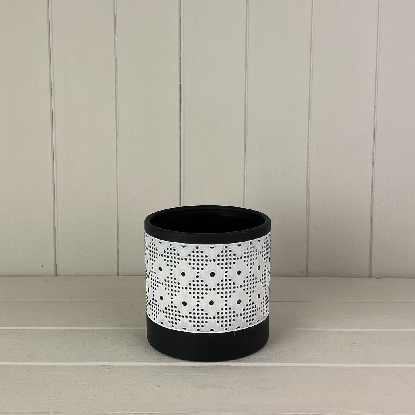 Round Patterned Cement Pot - Black & Beige