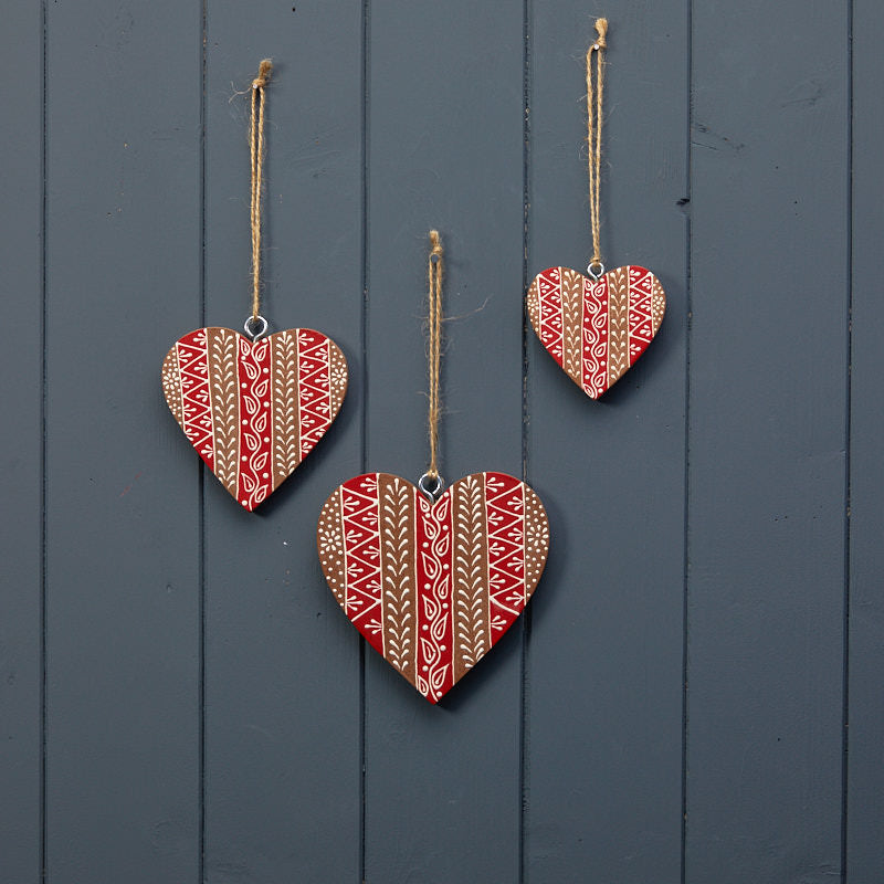 Hanging Natural Heart With Red/White Kerry Work