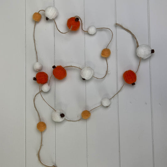 Wool Pumpkin Garland