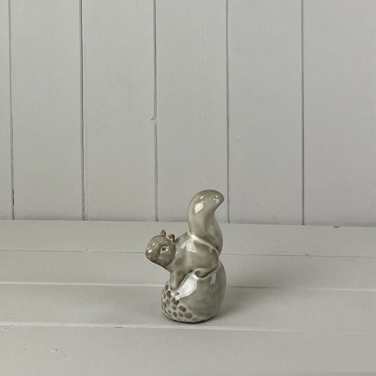 Beige Mottle Ceramic Squirrel Sitting on Acorn Decoration