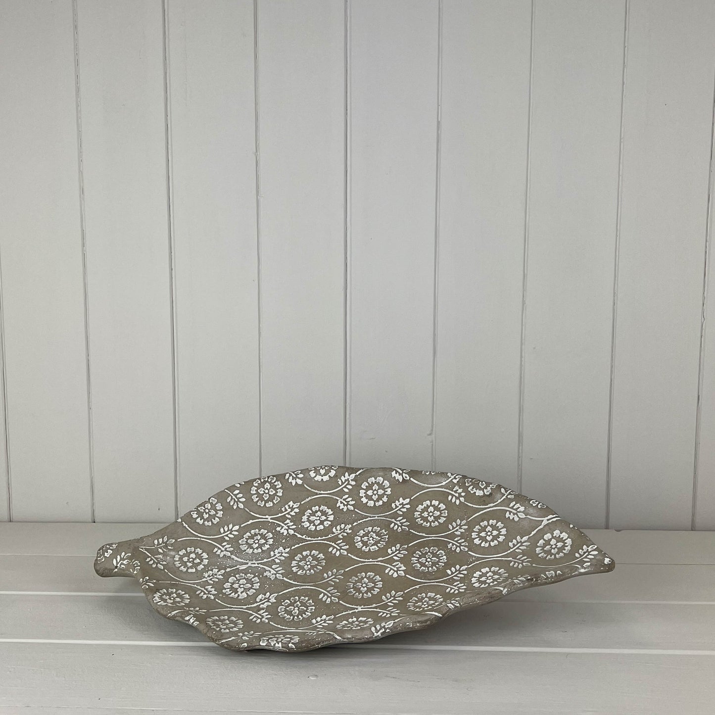 Concrete Leaf Dish
