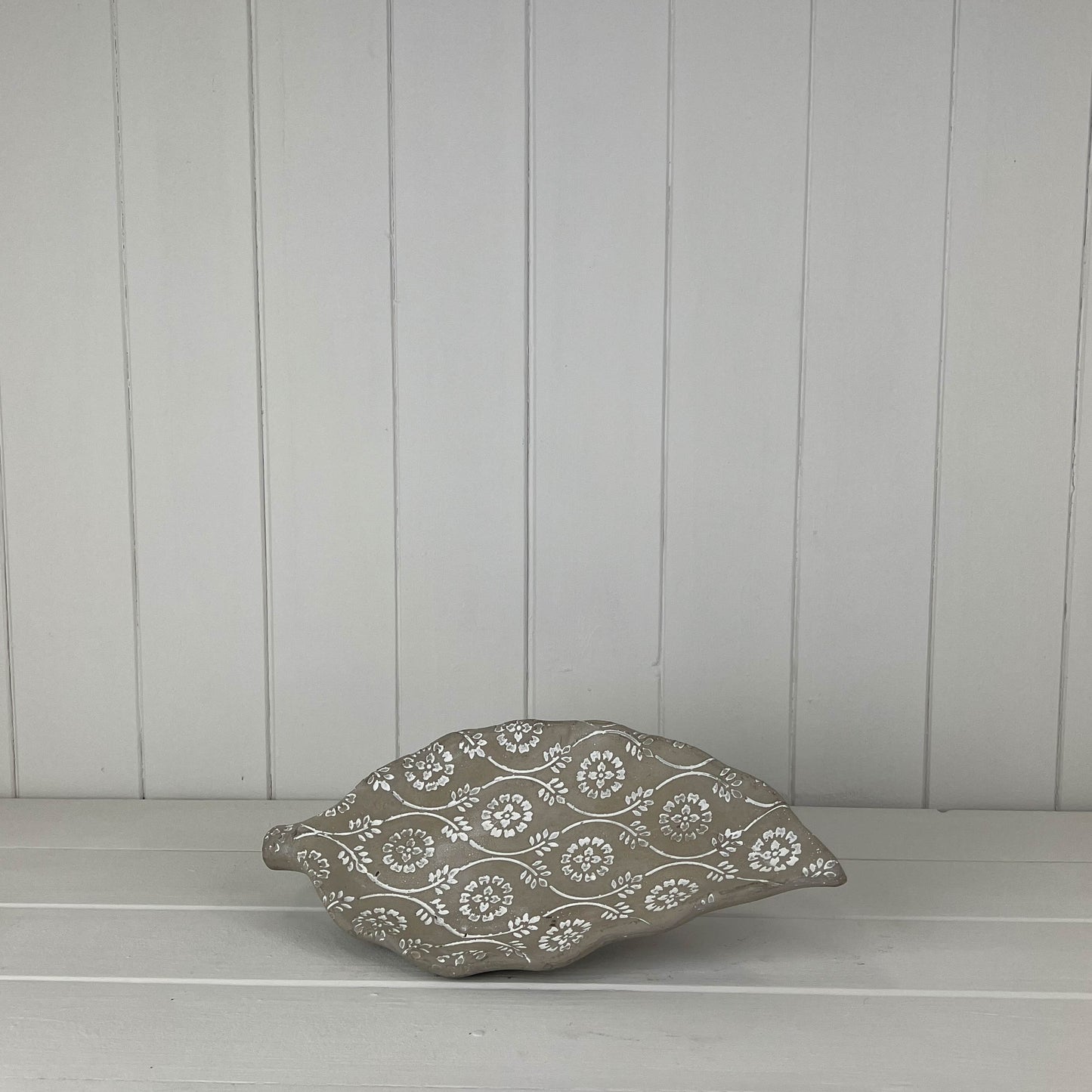 Concrete Leaf Dish