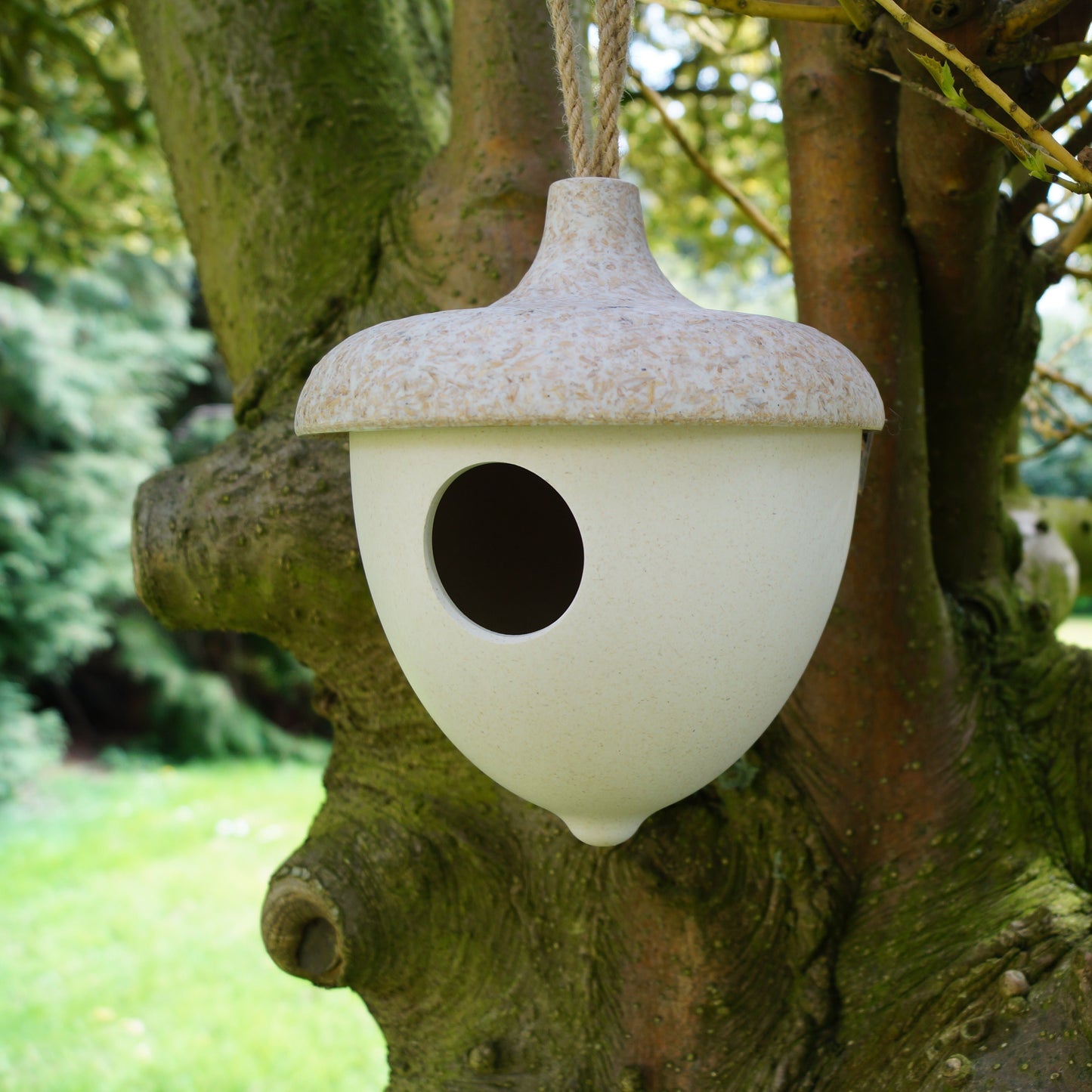 Natural Oatmeal Hanging Bird House - Chaff and Bamboo