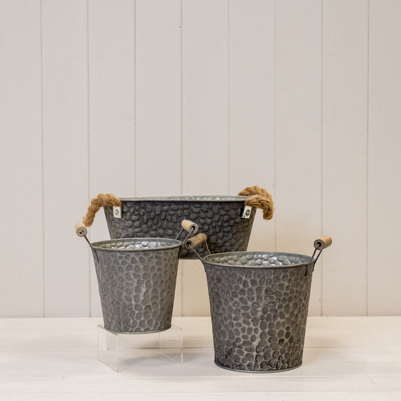 Zinc Pot With Hammered Finish