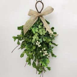 Natural Green Boxwood Leaf Swag