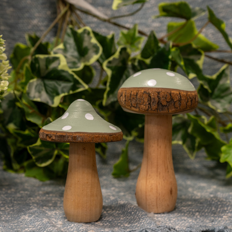 Medium Green Wooden Mushroom Decoration