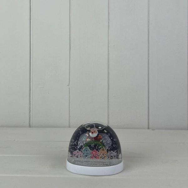 Plastic Christmas Scene Snow Globe