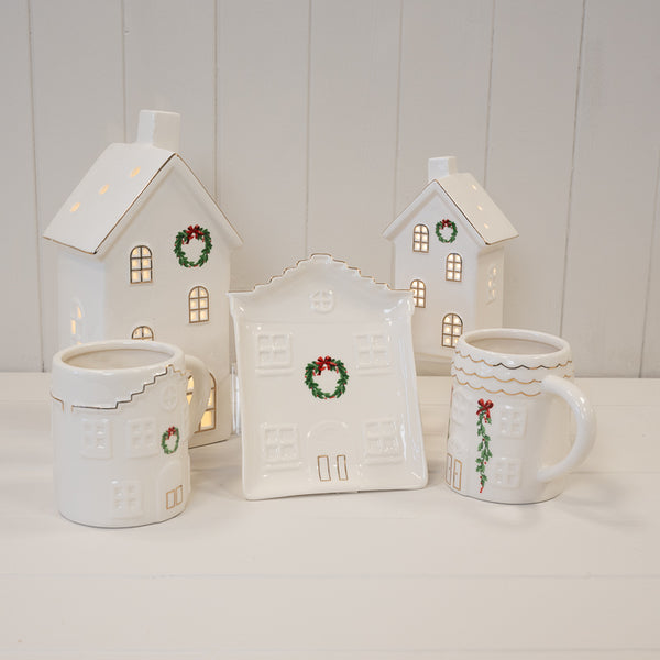 Cosy Christmas House Plate
