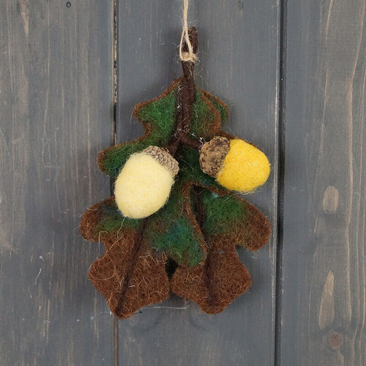 Wool Leaf with Acorns