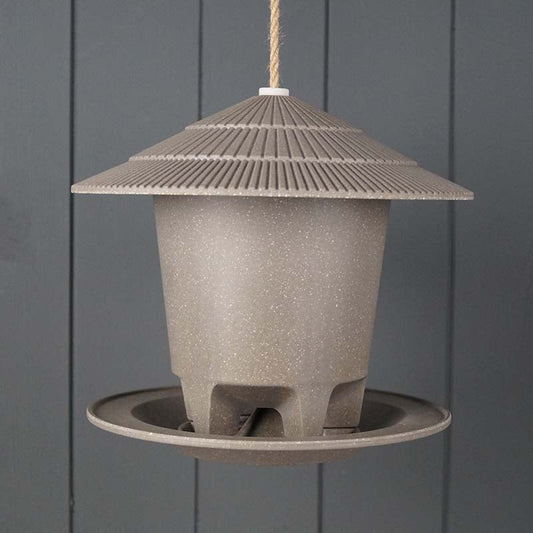 Straw Deluxe Round Bird Feeder