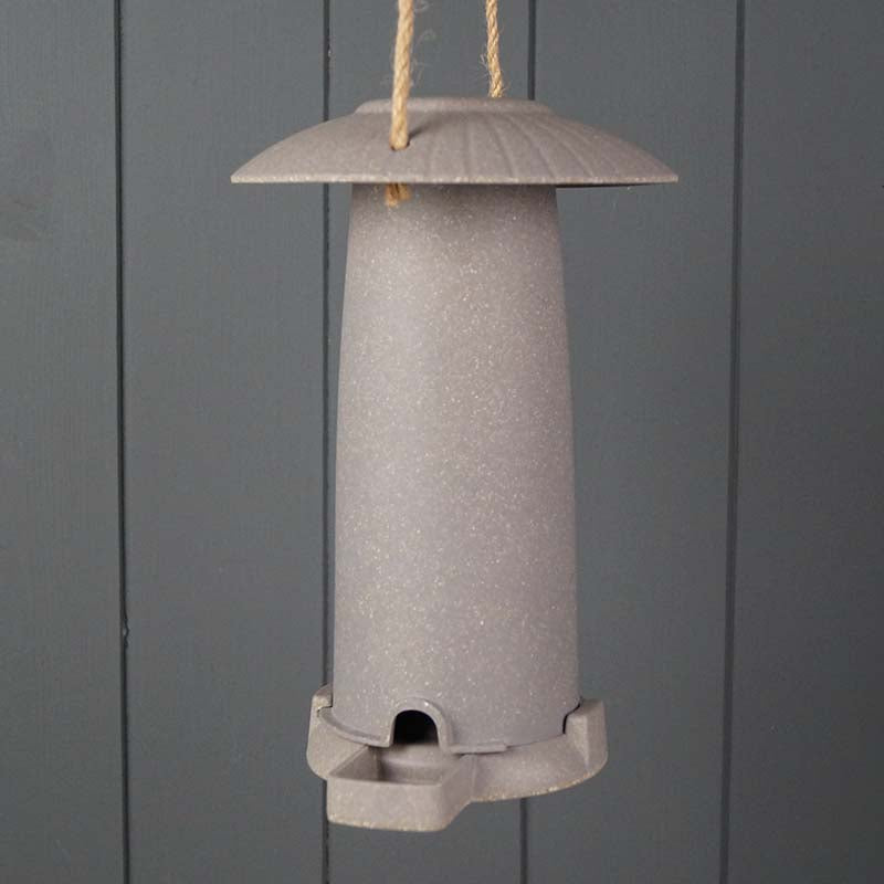 Straw Seed Bird Feeder